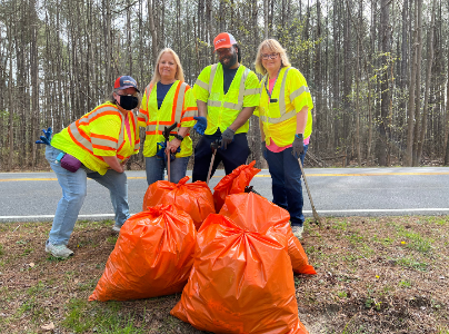 Photo of a group of people from a previous Great American Clean Up event